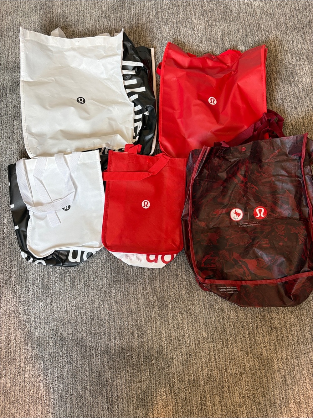 lululemon athletica Red and White Reusable Tote Set